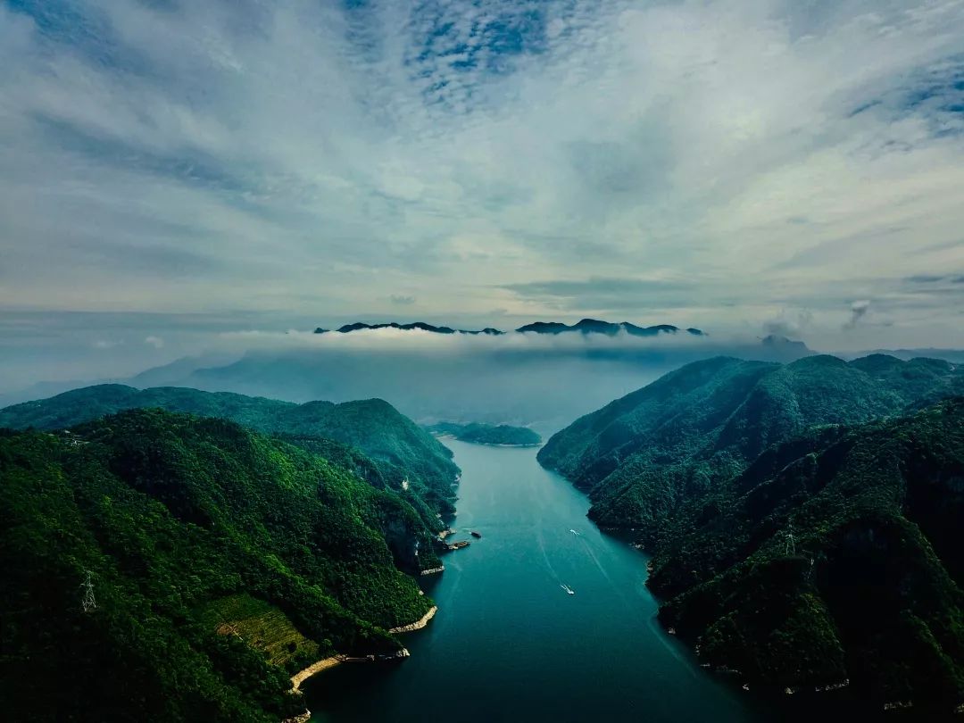 荆楚崛起，湖北经济与文化双引擎驱动发展